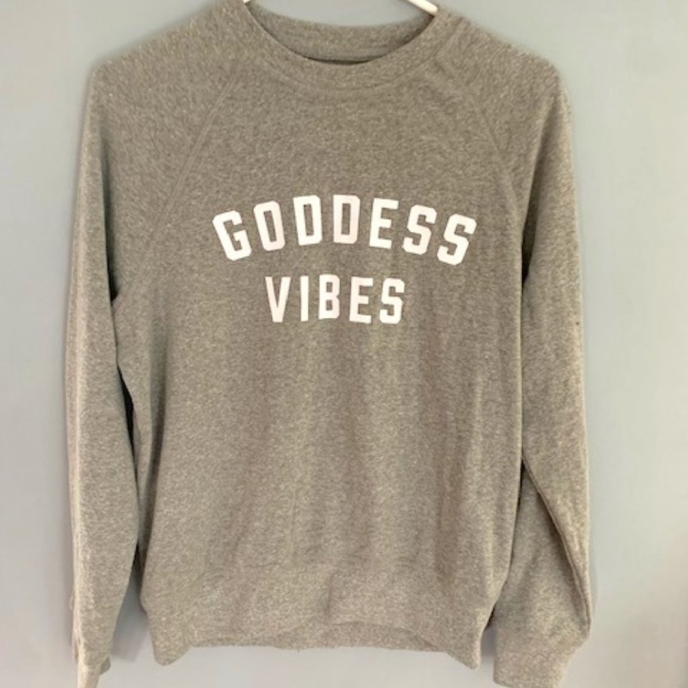 SPIRITUAL GANGSTER GODDESS VIBES SWEATSHIRT SIZE SM